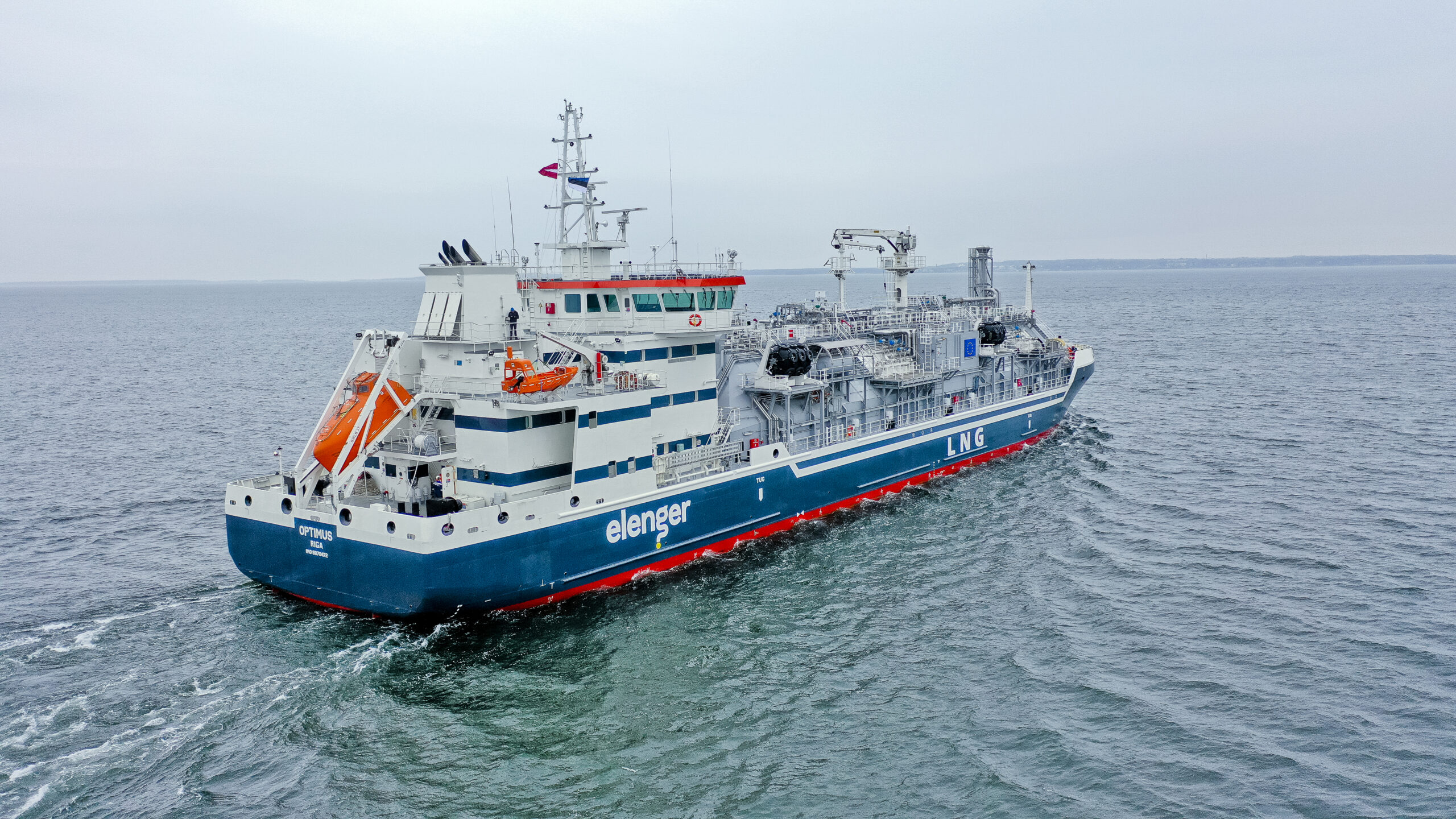 Elenger presents new LNG bunkering vessel
